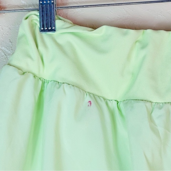 FABLETICS SUN CHASER 3” SHORTS SIZE XL NWT LIME GREEN - Picture 8 of 8